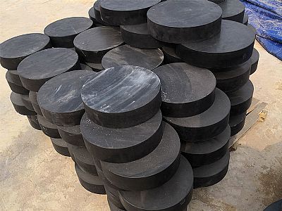 潘集区板式橡胶支座由若干层橡胶片与薄钢板经加压硫化